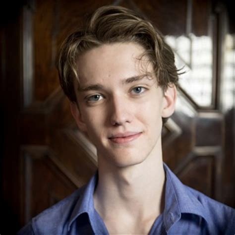 朱利安麦凯（俄罗斯芭蕾舞王子）出生日期是多少