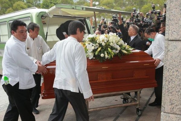 灵柩怎么读什么意思