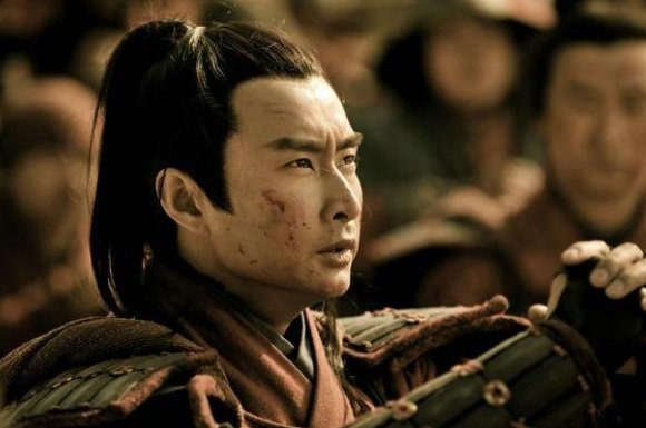 杨铁心的父亲杨再兴是杨家将哪位英雄的后代？