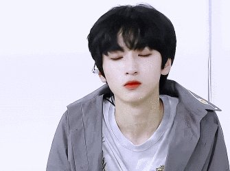 严浩翔应援色,粉丝名,口号分别是什么？