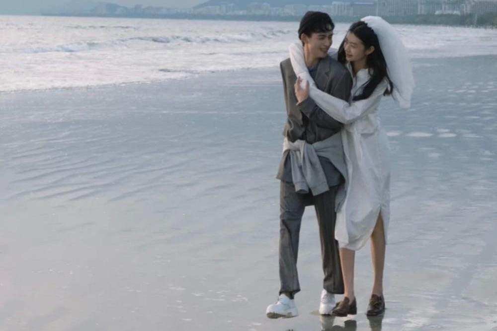 “爱意东升日落，浪漫至死不渝”是什么意思？