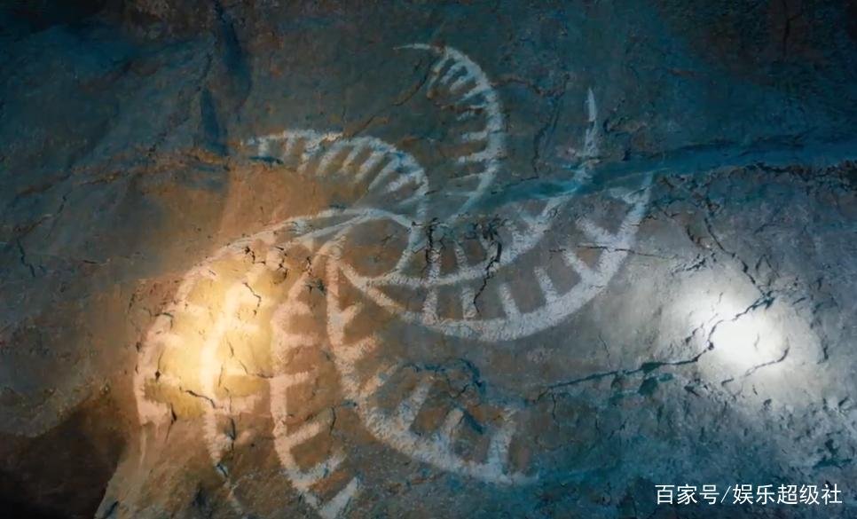 《鬼吹灯-龙陵石窟》中的悬魂梯是什么原理，真能被制造出来吗？