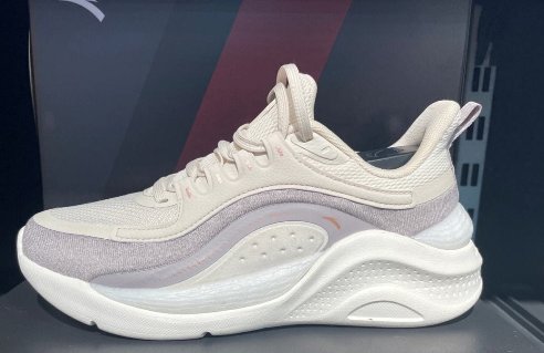 安踏是中国品牌吗