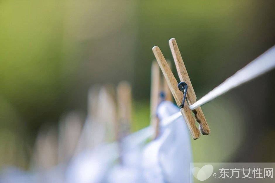 衣服上长了黑霉怎么办