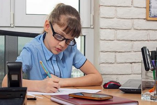 八字加一笔能写几个字出来