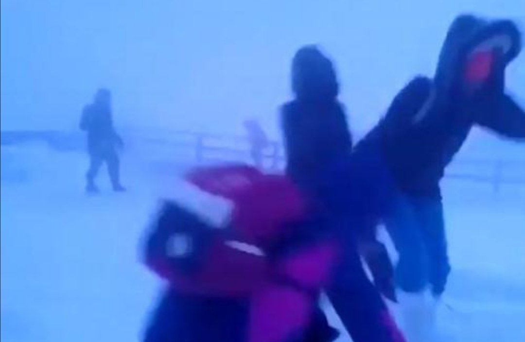 一段“小学生零下50度顶暴风雪放学”视频走红，俄罗斯气候为何如此恶劣？