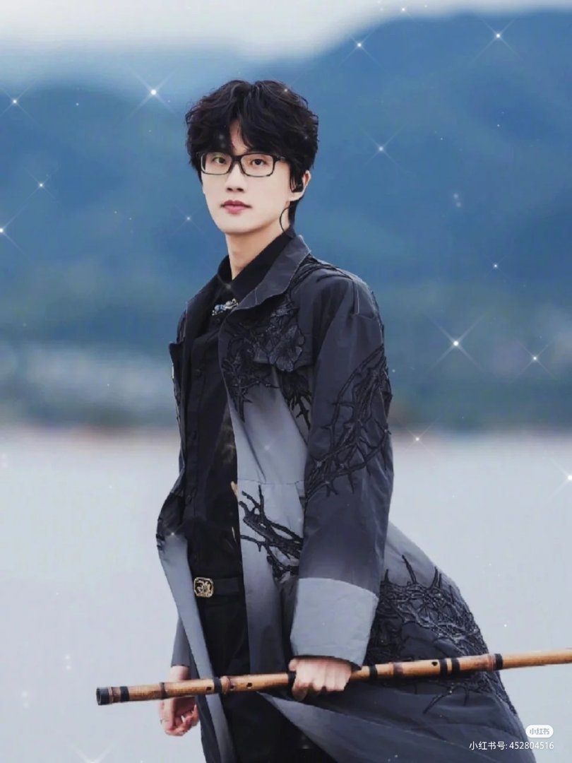 用歌曲讲述青帝和盟友们之间的情谊，许嵩新歌《天知道》怎么样？