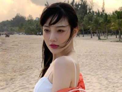 李小璐事件发酵，妈妈张伟欣受“牵连”，过往情史都被扒出来了吗？