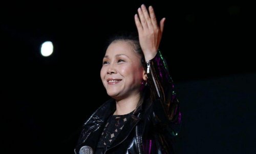 风雨彩虹铿锵玫瑰田震歌词