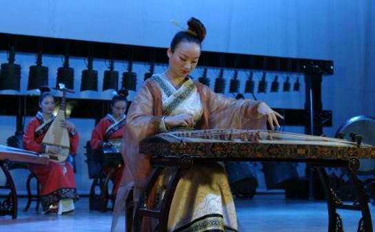 为什么古乐器“瑟”共有二十五根弦，却又被称为“五十弦”？