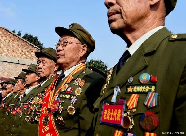 军长一个月退休金是多少