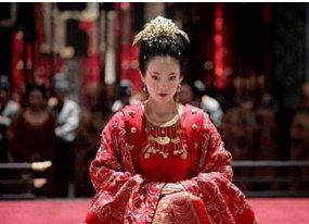 夜宴最后谁杀了皇后匕首为宫女凌儿所刺(实际真凶是欲望)