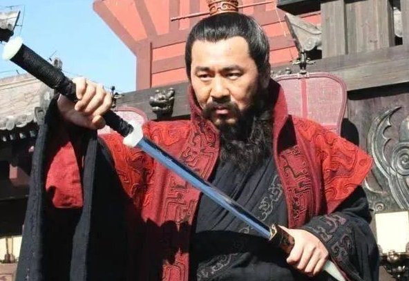 曹操的两把配剑叫什么名字