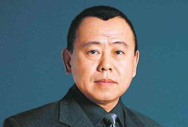 潘长江意外曝光豪宅，遭网友逼捐，现在潘长江的身价到底是多少？