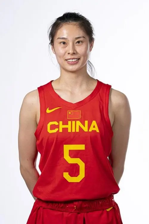 中国女篮5号是谁