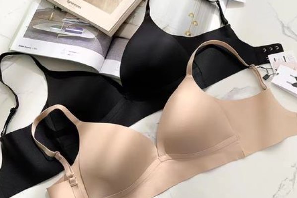 文胸英文怎么拼写