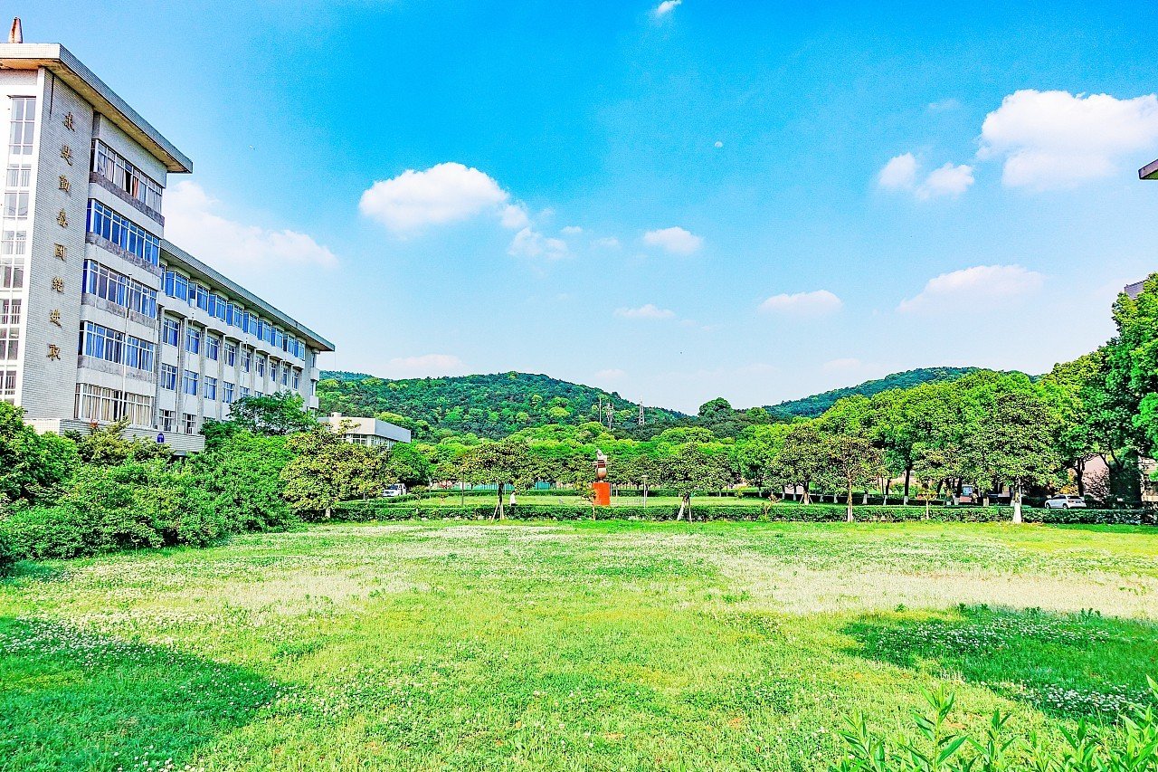 无锡太湖学院学费是多少？