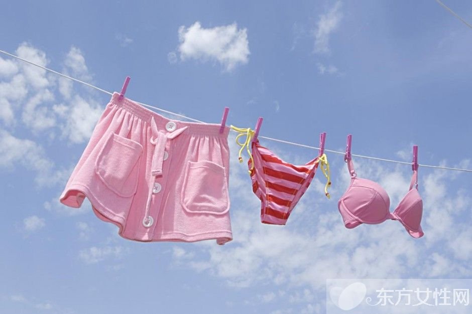 衣服上长了黑霉怎么办