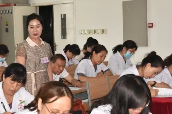 医师定期考核是怎样的？