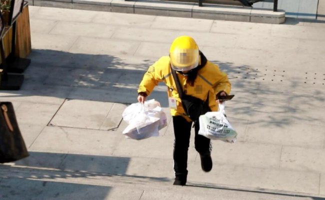 吴启华前任罗泳娴转行做中介，怀孕6个月仍不休，为何那么多港台艺人转行？