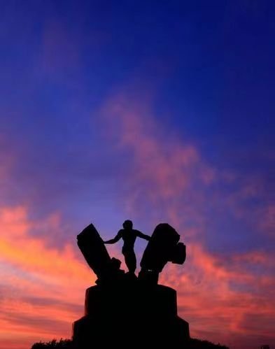 石破天惊的意思及成语解释