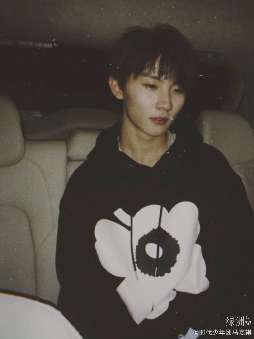 马嘉祺为什么叫郑州蛊王，他双胞胎哥哥马嘉诚照片来了