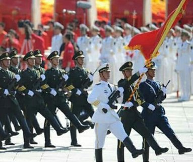 正步走分解动作要领