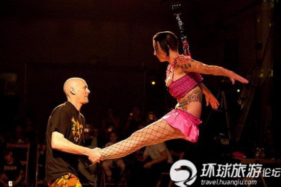 悬挂究竟是艺术还是自虐