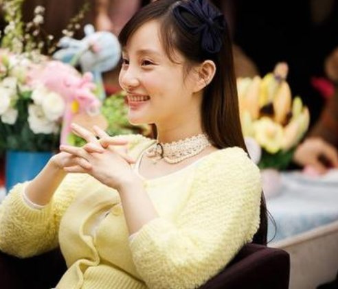 李小璐事件发酵，妈妈张伟欣受“牵连”，过往情史都被扒出来了吗？