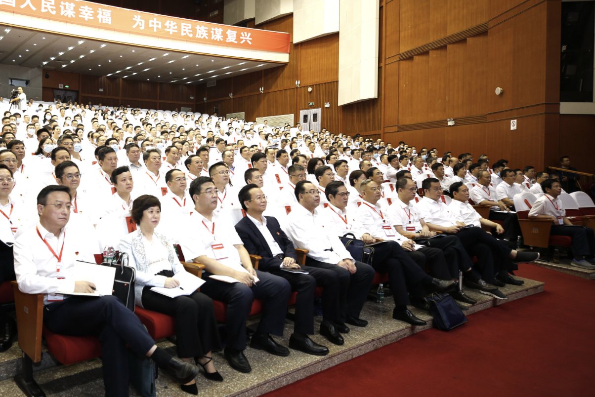 18.我国的干部任用主要采取哪些方式?