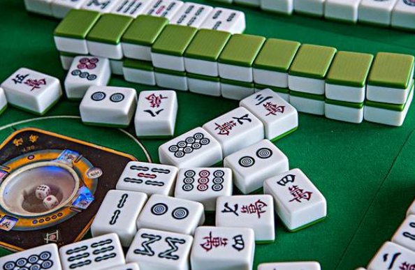 麻将一共有多少张牌？