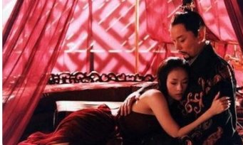 夜宴最后谁杀了皇后匕首为宫女凌儿所刺(实际真凶是欲望)