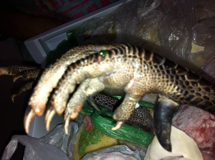 不对称,这是什么现象?