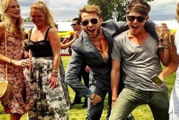 呼朋引伴造句子简单