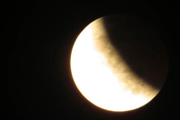 月食可分为月全食月偏食和月环食对吗