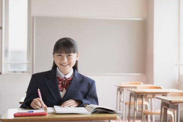 穷兵黩武什么意思