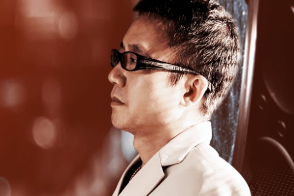 是那夜空中,最美的星星,陪伴我一路前行,是什么歌