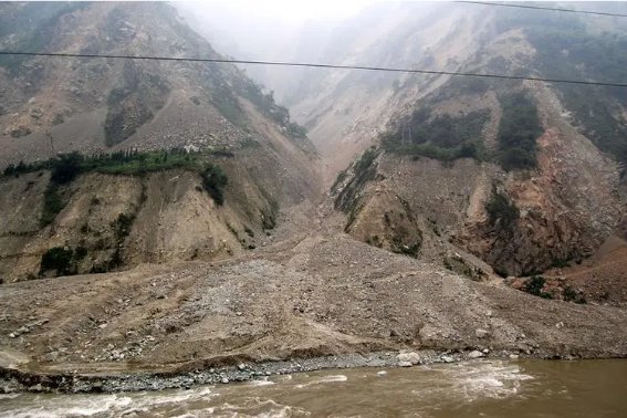 山崩地裂的意思解释简单