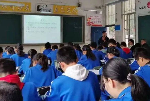 白洋潮的解释和译文