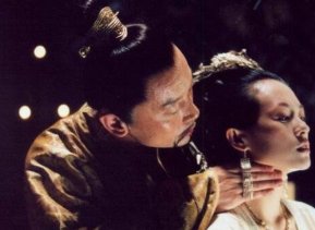 夜宴最后谁杀了皇后匕首为宫女凌儿所刺(实际真凶是欲望)