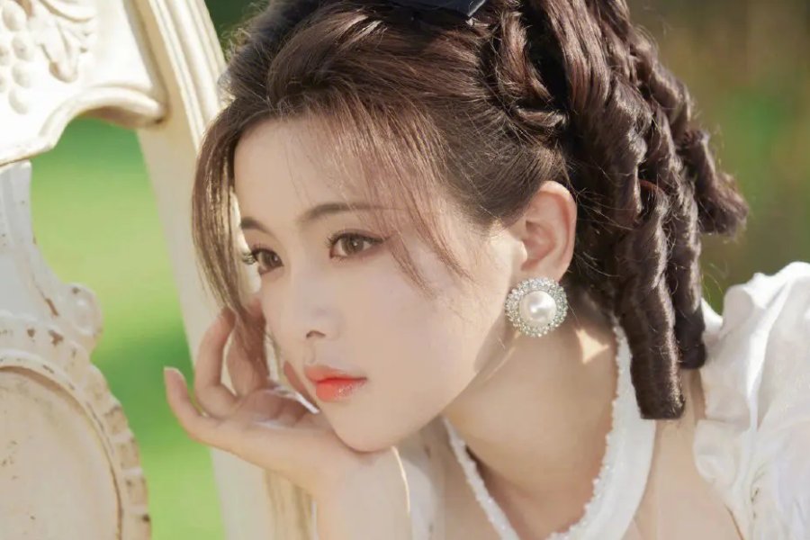 中专考上本科的女星