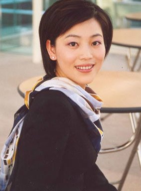 谁知道央视新闻频道所有女主播的姓名？