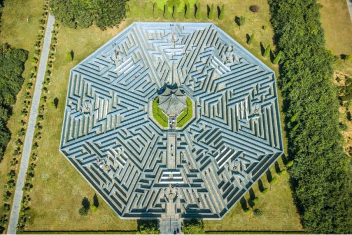 功盖三分国,名成八阵图谁写的?全诗