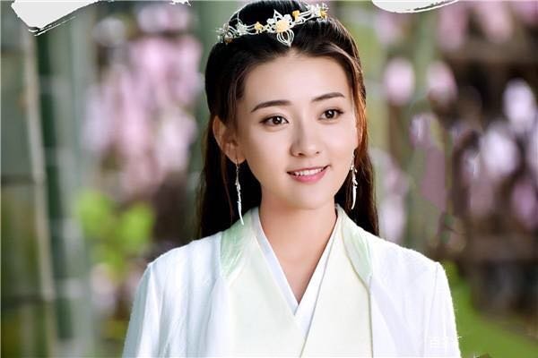 小鱼儿与苏樱是情侣关系吗，后面苏樱怎么死的？