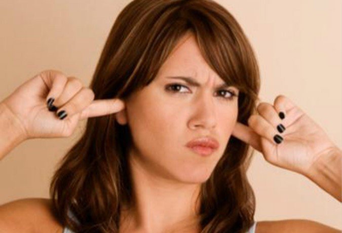 耳挖勺、棉签、发卡怎么掏耳朵最好?