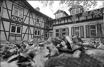 纳粹国歌-霍斯特威塞尔之歌的中国的中文版本歌词