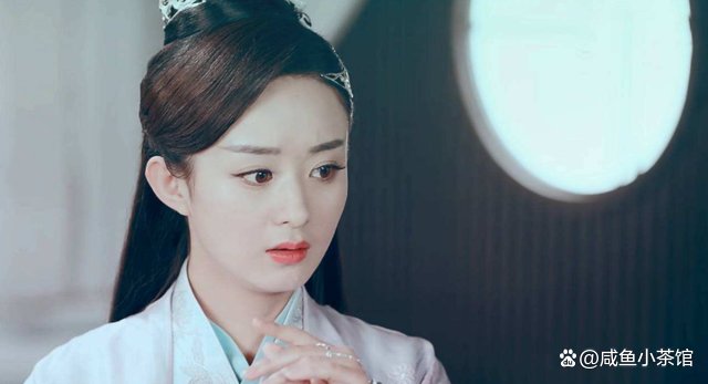 与凤行为什么半路换主角了