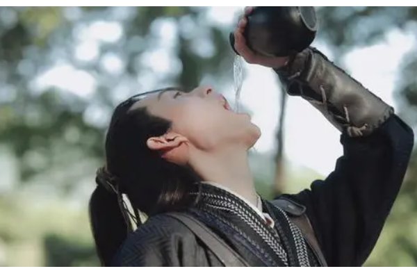 烂醉如泥的泥是指什么