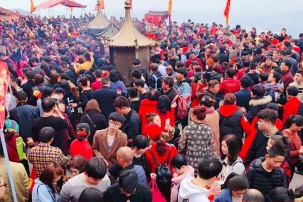 游人如织是什么意思?