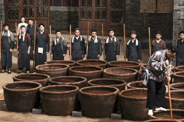 芝麻胡同讲一家人错综复杂的关系,让人晕了脑袋,芝麻胡同有原型故事吗?